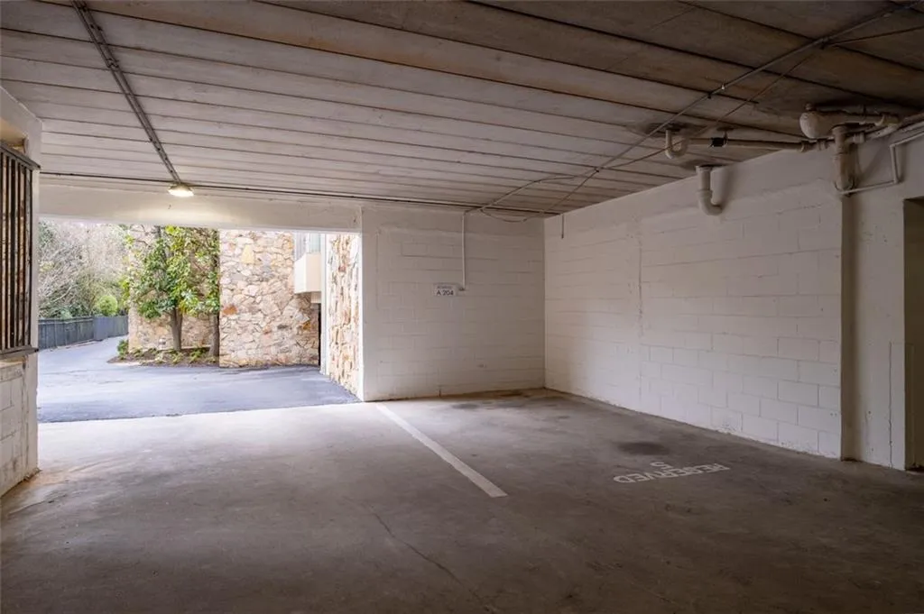 2632 Peachtree Rd. Road Nw Unit A204, Atlanta, Georgia 30305, 2 Bedrooms Bedrooms, ,2 BathroomsBathrooms,Residential,For Sale,2632 Peachtree Rd. Road Nw Unit A204,7549312