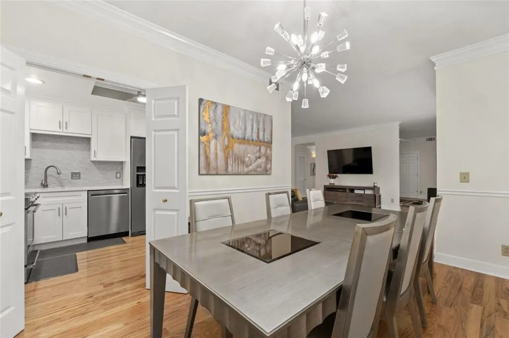 2632 Peachtree Rd. Road Nw Unit A204, Atlanta, Georgia 30305, 2 Bedrooms Bedrooms, ,2 BathroomsBathrooms,Residential,For Sale,2632 Peachtree Rd. Road Nw Unit A204,7549312