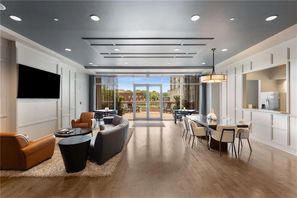 View of common area