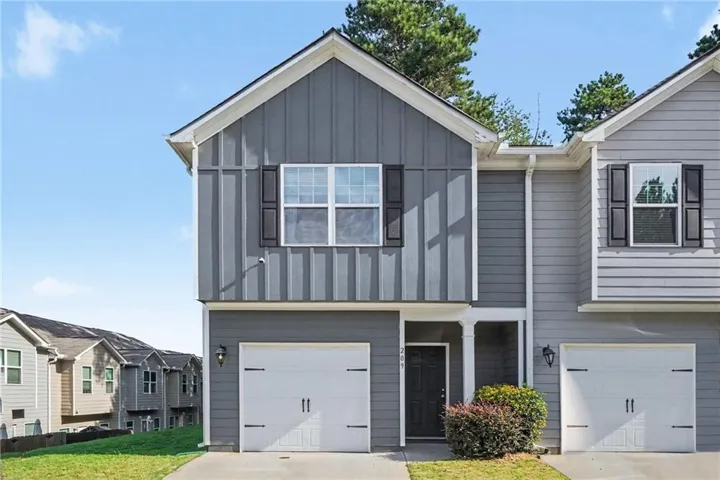 209 Highwood Lane, East Point, Georgia 30344