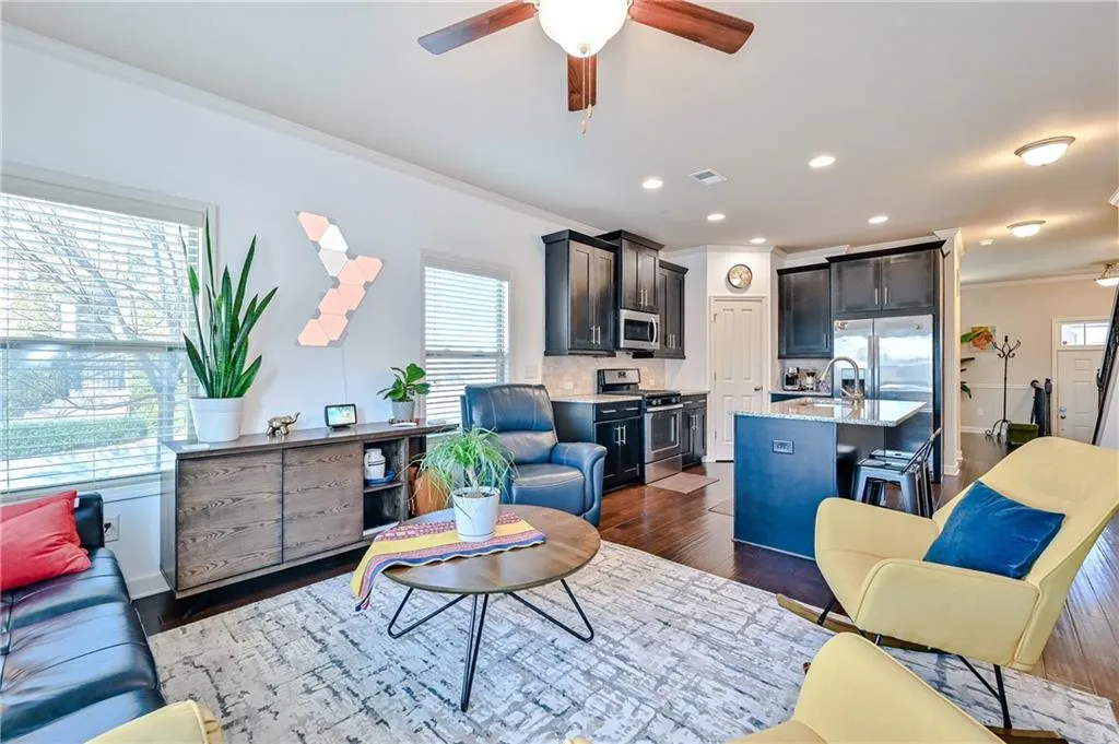 7520 Highlands Point, Sandy Springs, Georgia 30328, 3 Bedrooms Bedrooms, ,3 BathroomsBathrooms,Residential,Sold,7520 Highlands Point,6994055