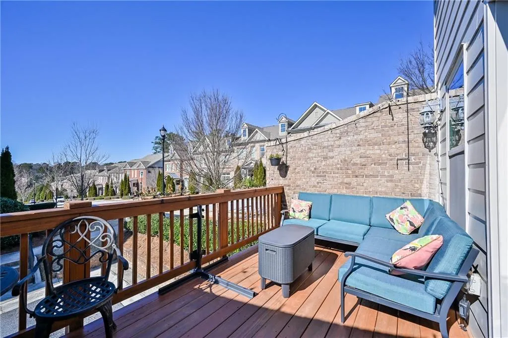 7520 Highlands Point, Sandy Springs, Georgia 30328, 3 Bedrooms Bedrooms, ,3 BathroomsBathrooms,Residential,Sold,7520 Highlands Point,6994055