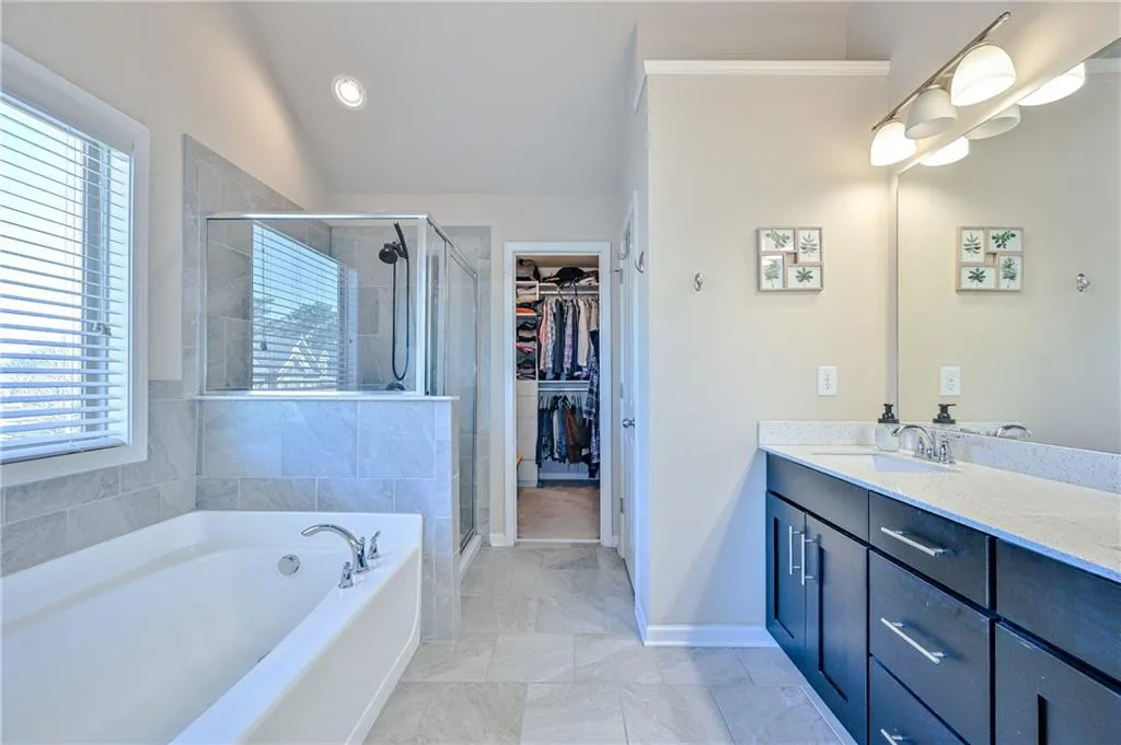 7520 Highlands Point, Sandy Springs, Georgia 30328, 3 Bedrooms Bedrooms, ,3 BathroomsBathrooms,Residential,Sold,7520 Highlands Point,6994055