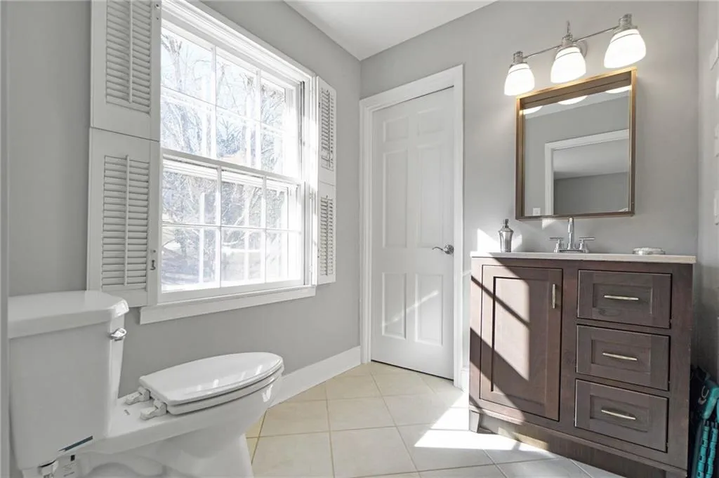 410 Forest Hills Drive, Sandy Springs, Georgia 30342, 5 Bedrooms Bedrooms, ,4 BathroomsBathrooms,Residential,Sold,410 Forest Hills Drive,5958128