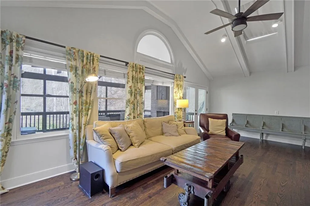 410 Forest Hills Drive, Sandy Springs, Georgia 30342, 5 Bedrooms Bedrooms, ,4 BathroomsBathrooms,Residential,Sold,410 Forest Hills Drive,5958128