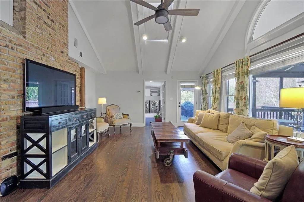 410 Forest Hills Drive, Sandy Springs, Georgia 30342, 5 Bedrooms Bedrooms, ,4 BathroomsBathrooms,Residential,Sold,410 Forest Hills Drive,5958128