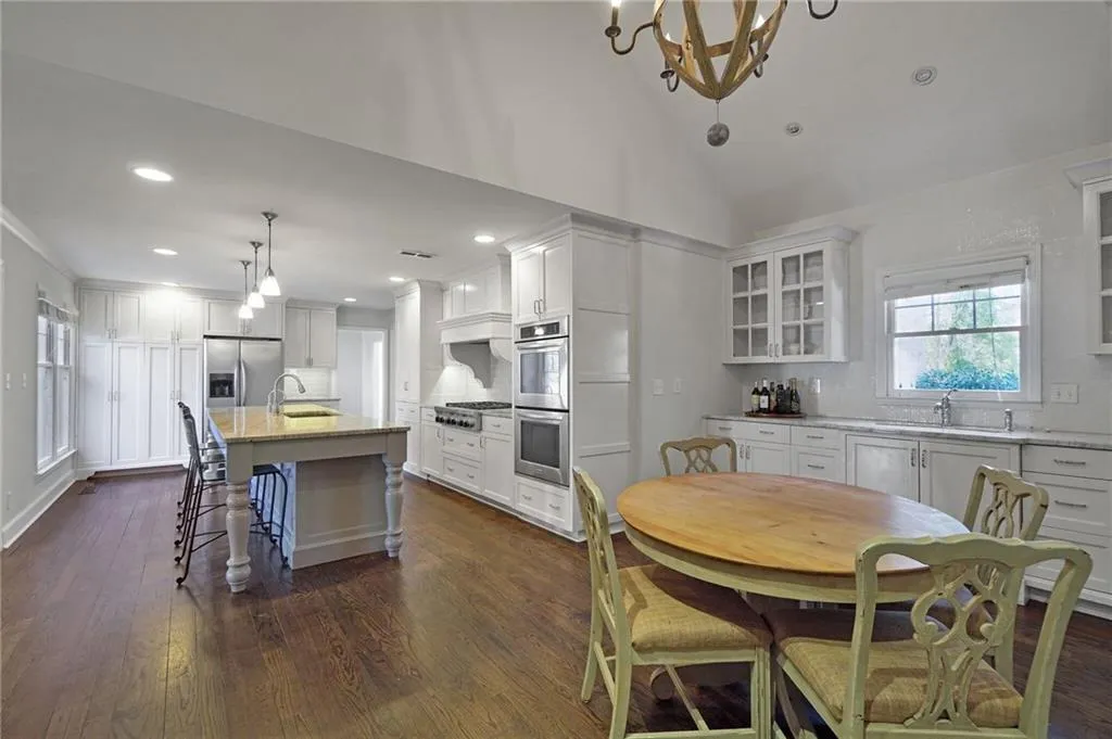 410 Forest Hills Drive, Sandy Springs, Georgia 30342, 5 Bedrooms Bedrooms, ,4 BathroomsBathrooms,Residential,Sold,410 Forest Hills Drive,5958128