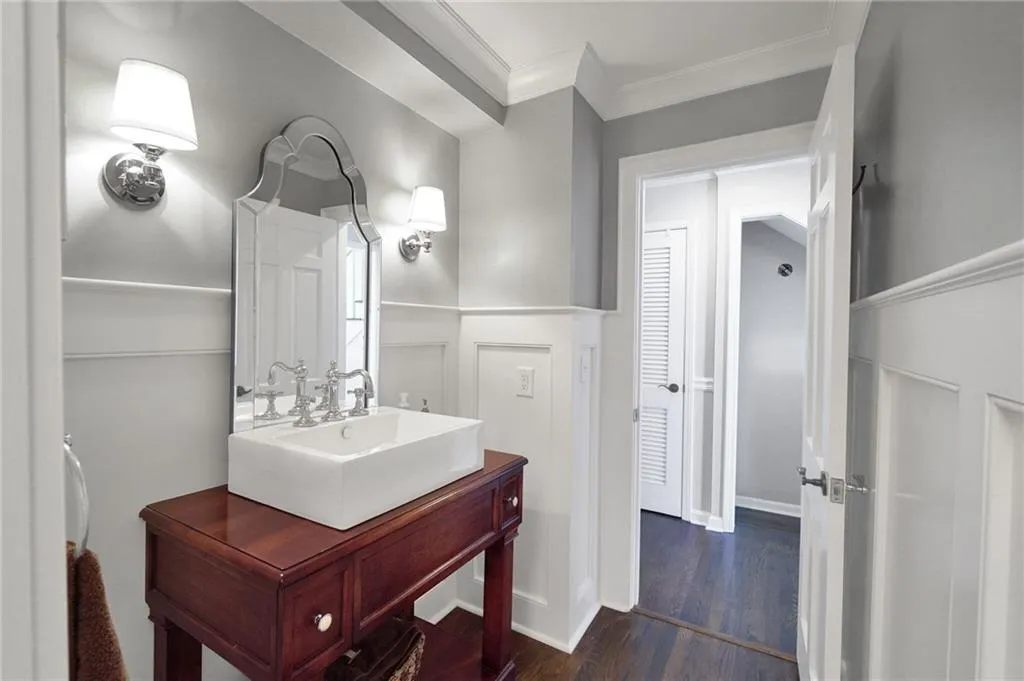 410 Forest Hills Drive, Sandy Springs, Georgia 30342, 5 Bedrooms Bedrooms, ,4 BathroomsBathrooms,Residential,Sold,410 Forest Hills Drive,5958128