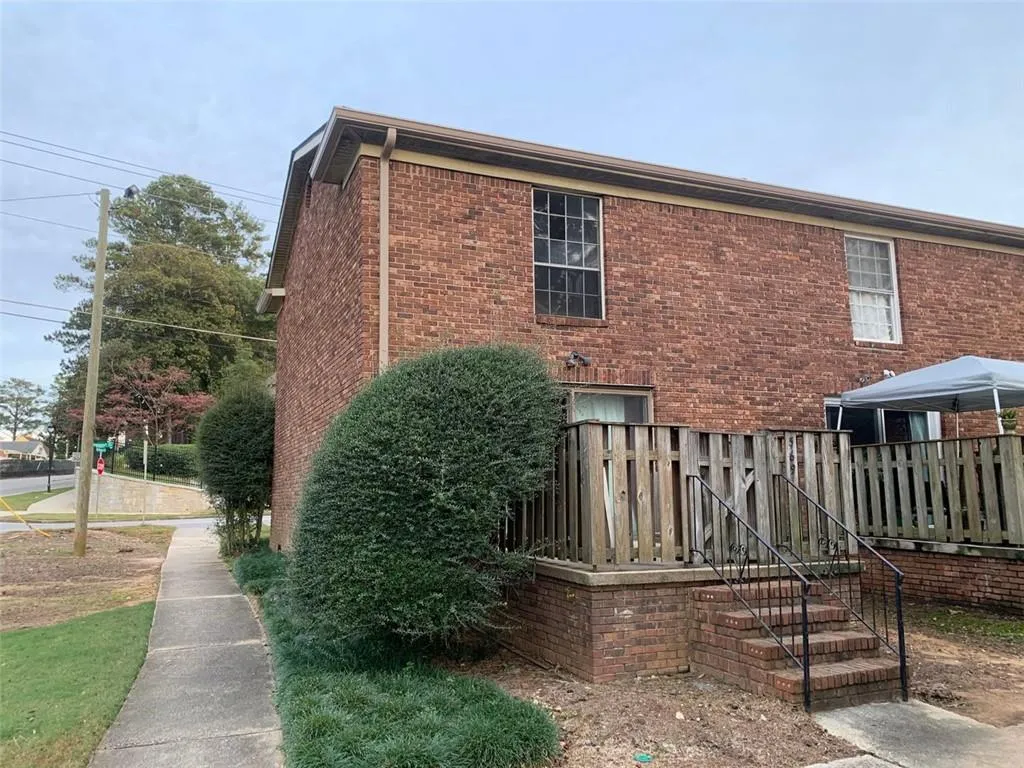 5691 Kingsport Drive, Atlanta, Georgia 30342, 2 Bedrooms Bedrooms, ,1 BathroomBathrooms,Residential,Sold,5691 Kingsport Drive,6805946