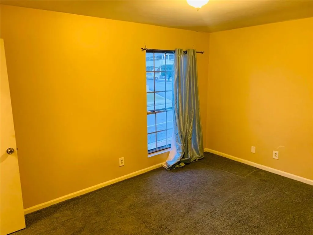 5691 Kingsport Drive, Atlanta, Georgia 30342, 2 Bedrooms Bedrooms, ,1 BathroomBathrooms,Residential,Sold,5691 Kingsport Drive,6805946