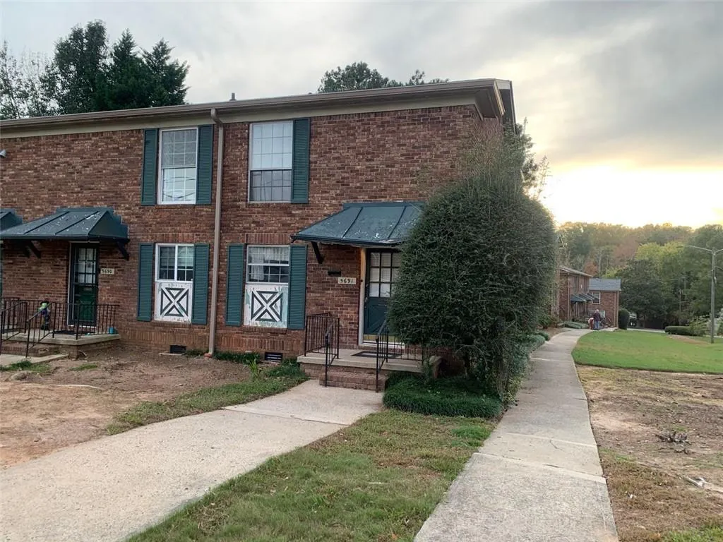 5691 Kingsport Drive, Atlanta, Georgia 30342, 2 Bedrooms Bedrooms, ,1 BathroomBathrooms,Residential,Sold,5691 Kingsport Drive,6805946