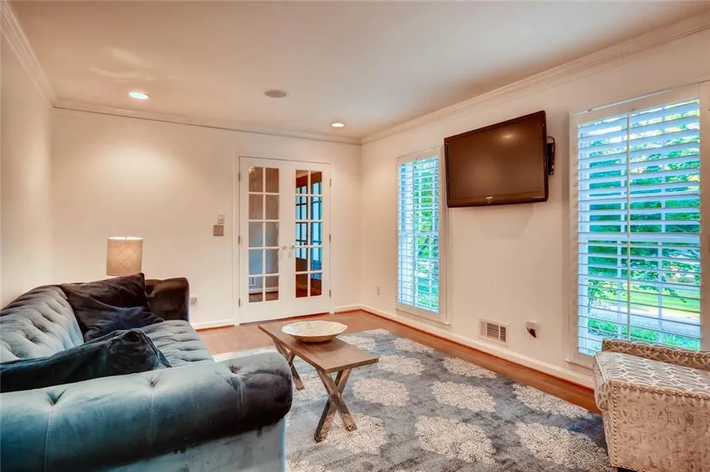 2930 Margaret Mitchell Court Nw, Atlanta, Georgia 30327, 4 Bedrooms Bedrooms, ,3 BathroomsBathrooms,Residential,Sold,2930 Margaret Mitchell Court Nw,6020105