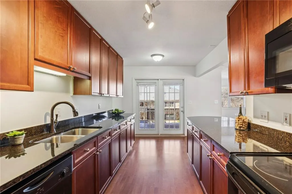 750 Dalrymple Road Unit B4, Sandy Springs, Georgia 30328, 3 Bedrooms Bedrooms, ,2 BathroomsBathrooms,Residential,Sold,750 Dalrymple Road Unit B4,7718581