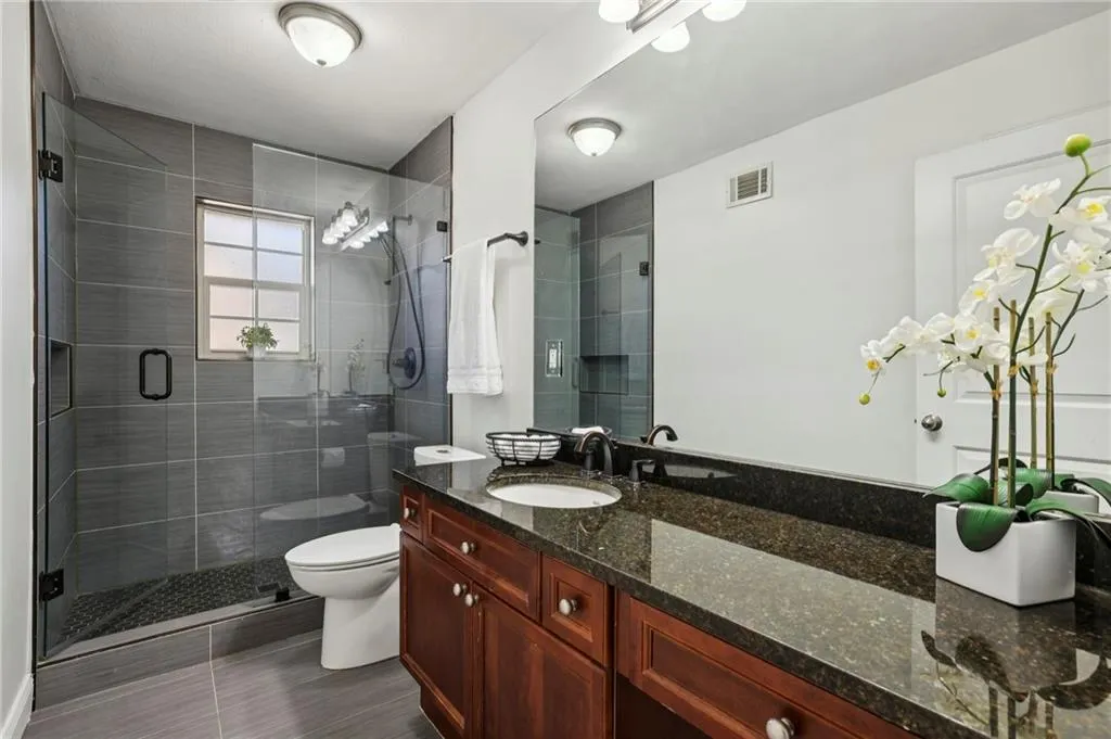 750 Dalrymple Road Unit B4, Sandy Springs, Georgia 30328, 3 Bedrooms Bedrooms, ,2 BathroomsBathrooms,Residential,Sold,750 Dalrymple Road Unit B4,7718581
