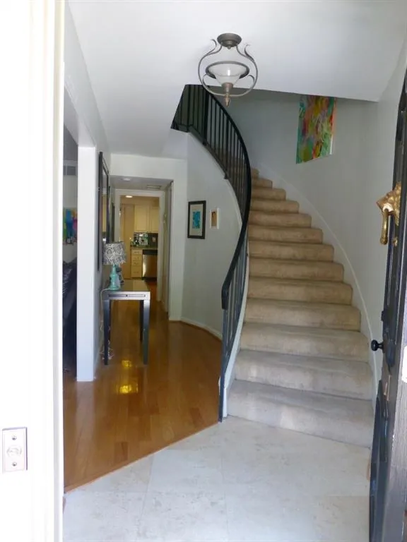 5400 Roswell Road Unit J4, Atlanta, Georgia 30342, 3 Bedrooms Bedrooms, ,2 BathroomsBathrooms,Residential,Sold,5400 Roswell Road Unit J4,5692896