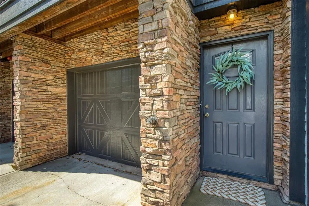 220 Semel Circle Nw Unit 138, Atlanta, Georgia 30309, 2 Bedrooms Bedrooms, ,2 BathroomsBathrooms,Residential,For Sale,220 Semel Circle Nw Unit 138,7649577