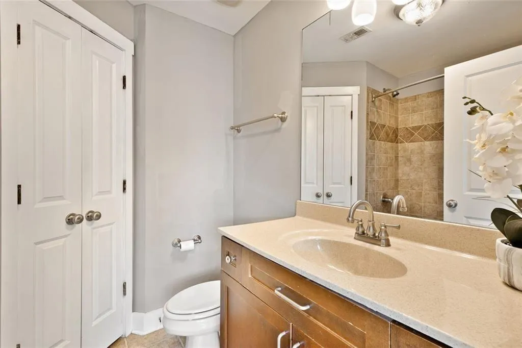 220 Semel Circle Nw Unit 138, Atlanta, Georgia 30309, 2 Bedrooms Bedrooms, ,2 BathroomsBathrooms,Residential,For Sale,220 Semel Circle Nw Unit 138,7649577