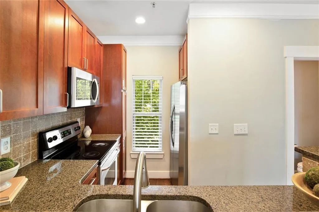 220 Semel Circle Nw Unit 138, Atlanta, Georgia 30309, 2 Bedrooms Bedrooms, ,2 BathroomsBathrooms,Residential,For Sale,220 Semel Circle Nw Unit 138,7649577