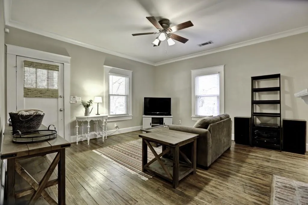 2624 Forrest Avenue Nw, Atlanta, Georgia 30318, 2 Bedrooms Bedrooms, ,1 BathroomBathrooms,Residential,Sold,2624 Forrest Avenue Nw,5750237