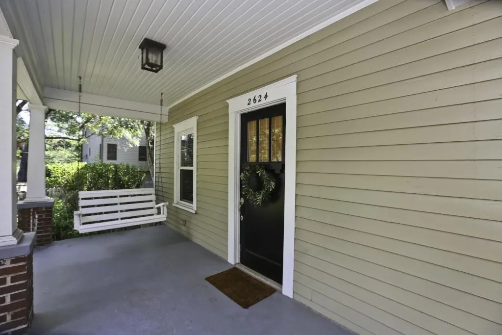 2624 Forrest Avenue Nw, Atlanta, Georgia 30318, 2 Bedrooms Bedrooms, ,1 BathroomBathrooms,Residential,Sold,2624 Forrest Avenue Nw,5750237