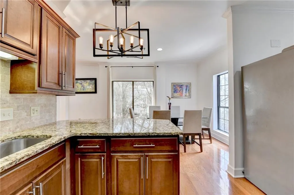 2865 Lenox Road Ne Unit 409, Atlanta, Georgia 30324, 2 Bedrooms Bedrooms, 0 ,2 BathroomsBathrooms,Residential,For Sale,2865 Lenox Road Ne Unit 409,7779465