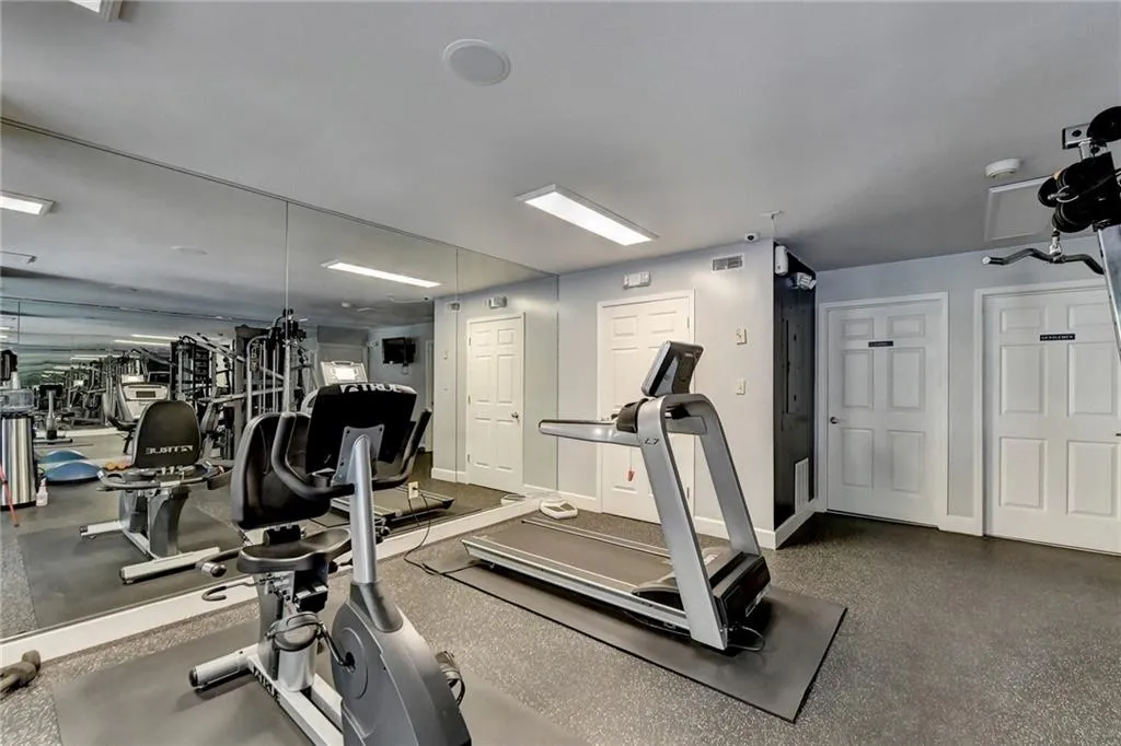 2865 Lenox Road Ne Unit 409, Atlanta, Georgia 30324, 2 Bedrooms Bedrooms, 0 ,2 BathroomsBathrooms,Residential,For Sale,2865 Lenox Road Ne Unit 409,7779465