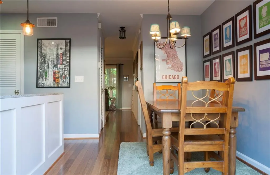1101 Collier Road Nw Unit F6, Atlanta, Georgia 30318, 2 Bedrooms Bedrooms, ,1 BathroomBathrooms,Residential,Sold,1101 Collier Road Nw Unit F6,5686114