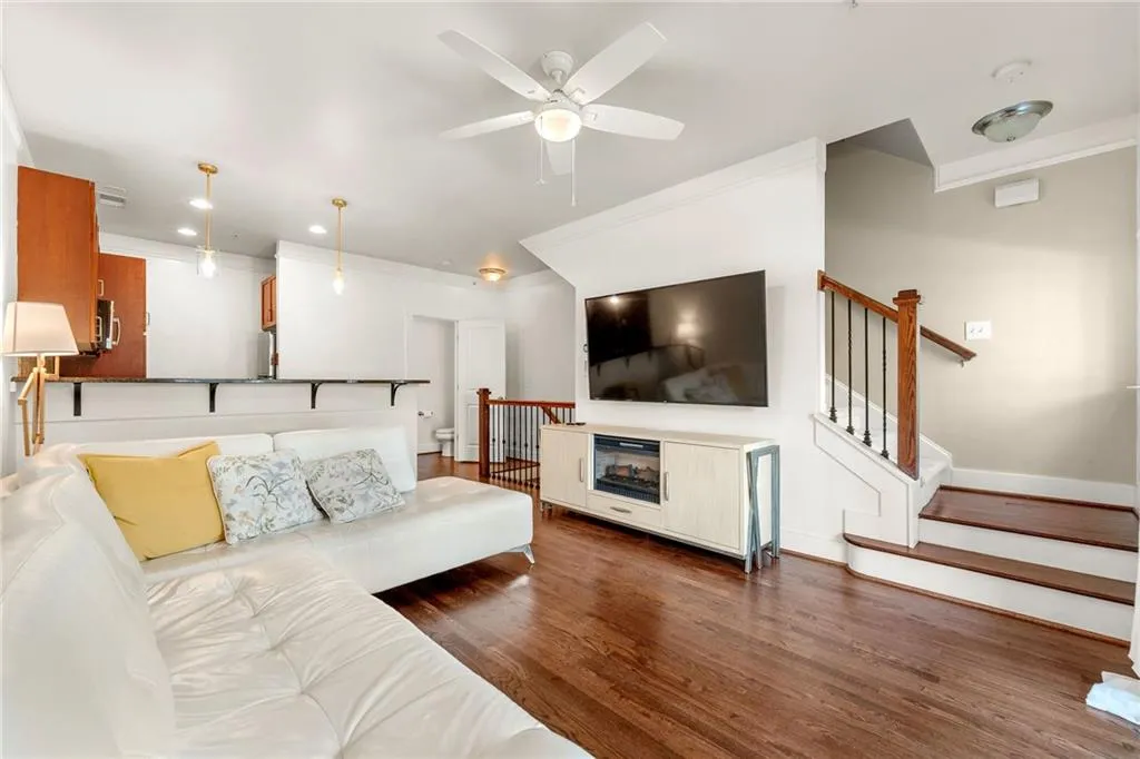 216 Semel Drive Nw Unit 362, Atlanta, Georgia 30309, 2 Bedrooms Bedrooms, 0 ,2 BathroomsBathrooms,Residential,For Sale,216 Semel Drive Nw Unit 362,7834817