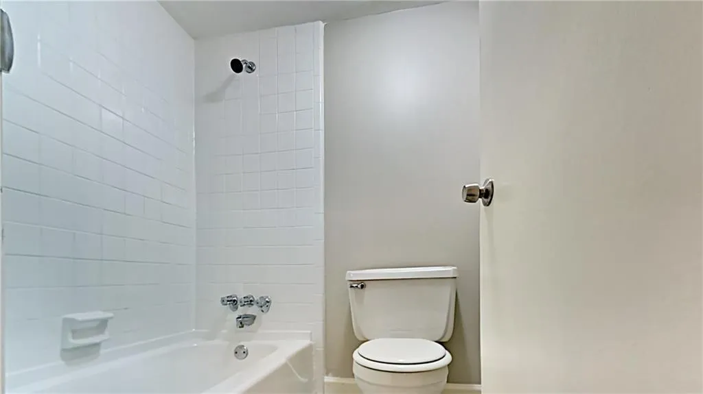 7082 Stonington Drive, Sandy Springs, Georgia 30328, 3 Bedrooms Bedrooms, ,2 BathroomsBathrooms,Residential,Sold,7082 Stonington Drive,6522425 7082 Stonington Drive, Sandy Springs, Georgia 30328, 3 Bedrooms Bedrooms, ,2 BathroomsBathrooms,Residential,Sold,7082 Stonington Drive,6522425