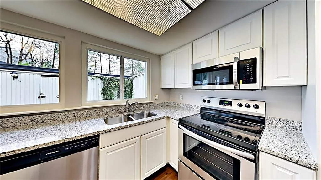 7082 Stonington Drive, Sandy Springs, Georgia 30328, 3 Bedrooms Bedrooms, ,2 BathroomsBathrooms,Residential,Sold,7082 Stonington Drive,6522425 7082 Stonington Drive, Sandy Springs, Georgia 30328, 3 Bedrooms Bedrooms, ,2 BathroomsBathrooms,Residential,Sold,7082 Stonington Drive,6522425