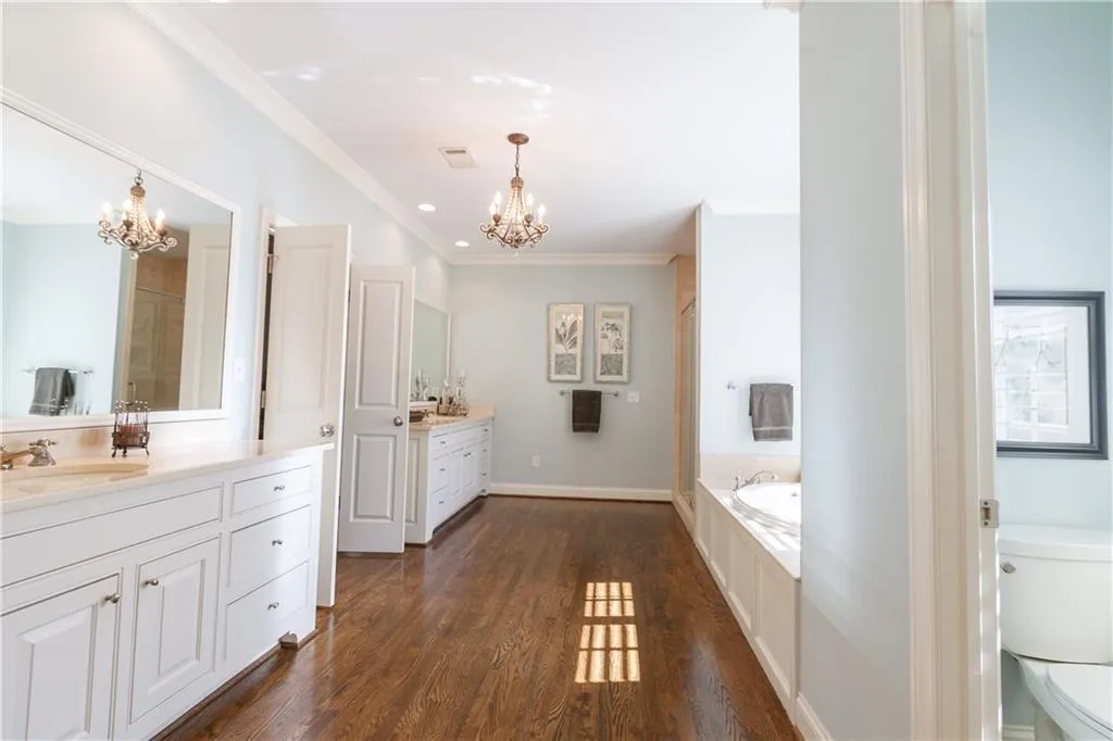 439 Brookfield Drive, Atlanta, Georgia 30342, 4 Bedrooms Bedrooms, ,3 BathroomsBathrooms,Residential,Sold,439 Brookfield Drive,5648840