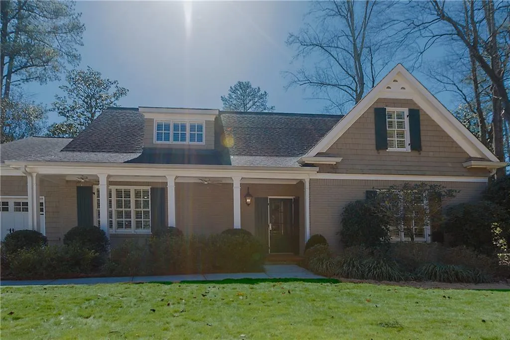 439 Brookfield Drive, Atlanta, Georgia 30342, 4 Bedrooms Bedrooms, ,3 BathroomsBathrooms,Residential,Sold,439 Brookfield Drive,5648840
