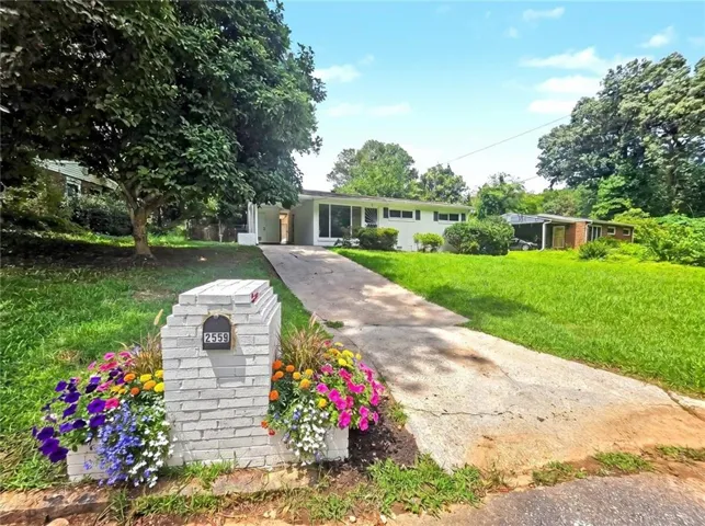 2559 Dale Creek Drive Nw, Atlanta, Georgia 30318