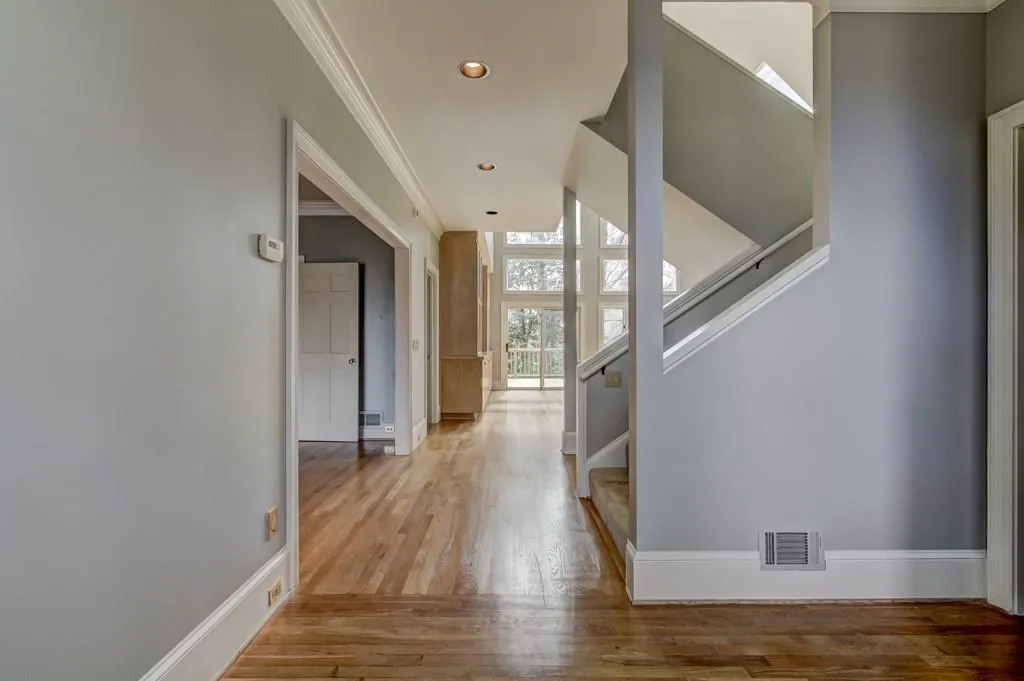 930 Manchester Place, Sandy Springs, Georgia 30328, 4 Bedrooms Bedrooms, ,3 BathroomsBathrooms,Residential,Sold,930 Manchester Place,5981605