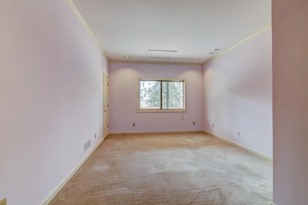 930 Manchester Place, Sandy Springs, Georgia 30328, 4 Bedrooms Bedrooms, ,3 BathroomsBathrooms,Residential,Sold,930 Manchester Place,5981605