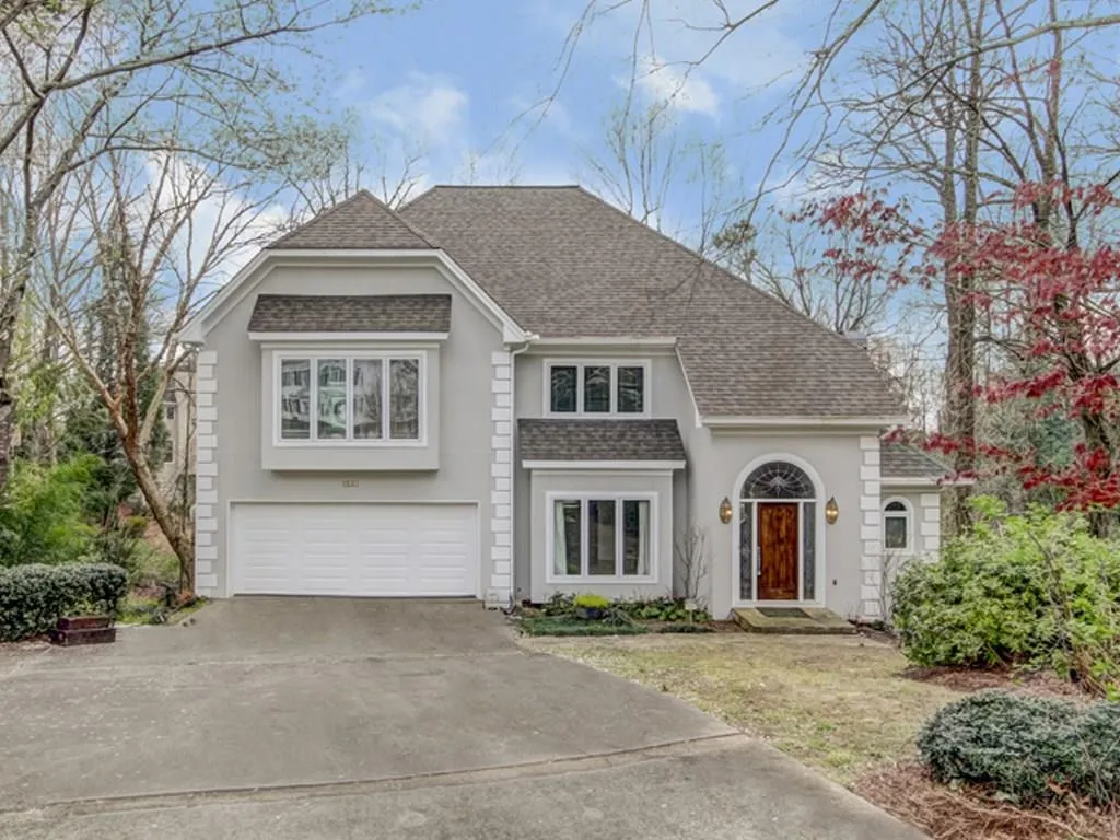 930 Manchester Place, Sandy Springs, Georgia 30328, 4 Bedrooms Bedrooms, ,3 BathroomsBathrooms,Residential,Sold,930 Manchester Place,5981605