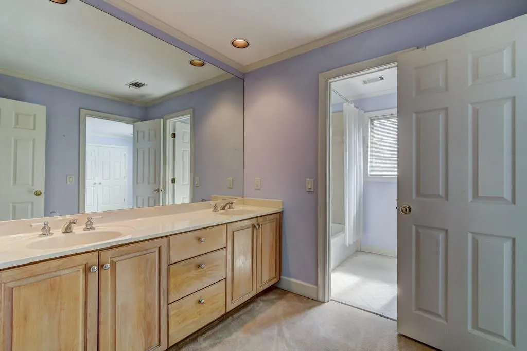 930 Manchester Place, Sandy Springs, Georgia 30328, 4 Bedrooms Bedrooms, ,3 BathroomsBathrooms,Residential,Sold,930 Manchester Place,5981605