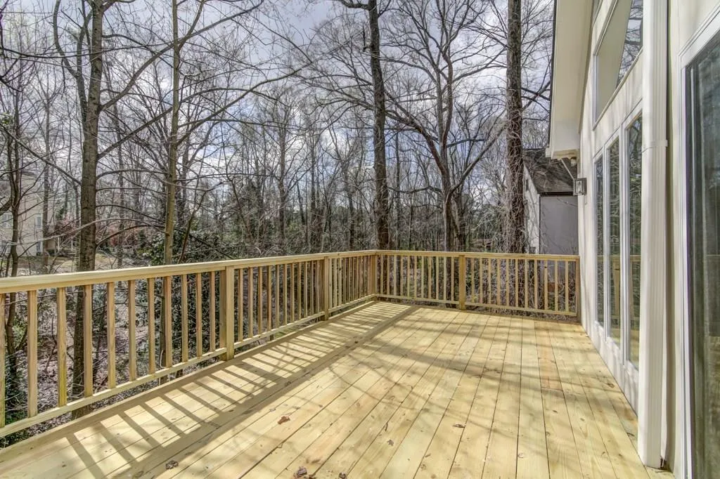 930 Manchester Place, Sandy Springs, Georgia 30328, 4 Bedrooms Bedrooms, ,3 BathroomsBathrooms,Residential,Sold,930 Manchester Place,5981605