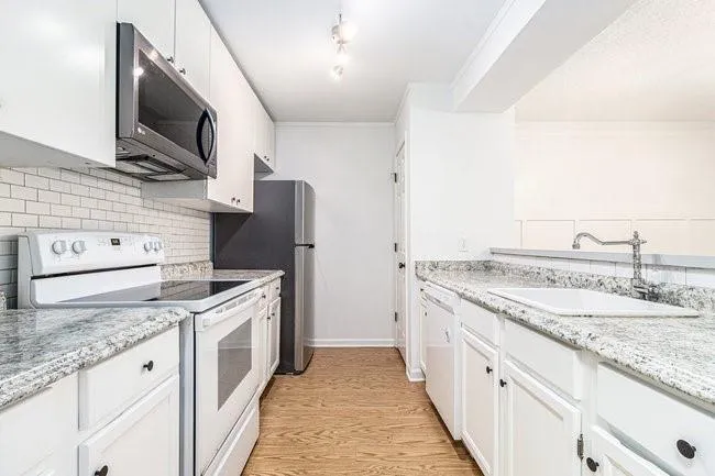 201 Barrington Hills Drive, Atlanta, Georgia 30350, 3 Bedrooms Bedrooms, ,2 BathroomsBathrooms,Residential,For Sale,201 Barrington Hills Drive,7606957