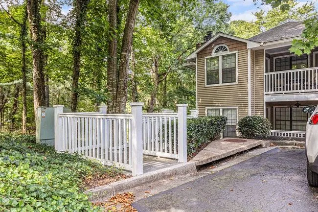 201 Barrington Hills Drive, Atlanta, Georgia 30350, 3 Bedrooms Bedrooms, ,2 BathroomsBathrooms,Residential,For Sale,201 Barrington Hills Drive,7606957