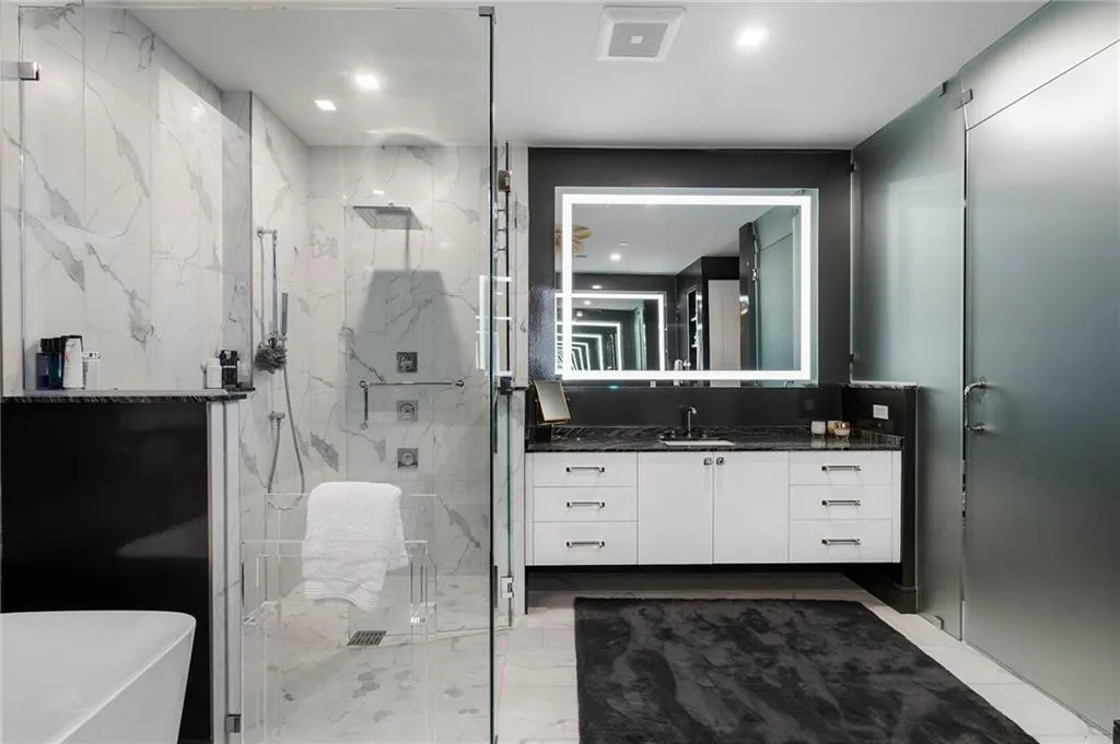 2520 Peachtree Road Nw Unit 1202, Atlanta, Georgia 30305, 2 Bedrooms Bedrooms, ,3 BathroomsBathrooms,Residential,For Sale,2520 Peachtree Road Nw Unit 1202,7614740