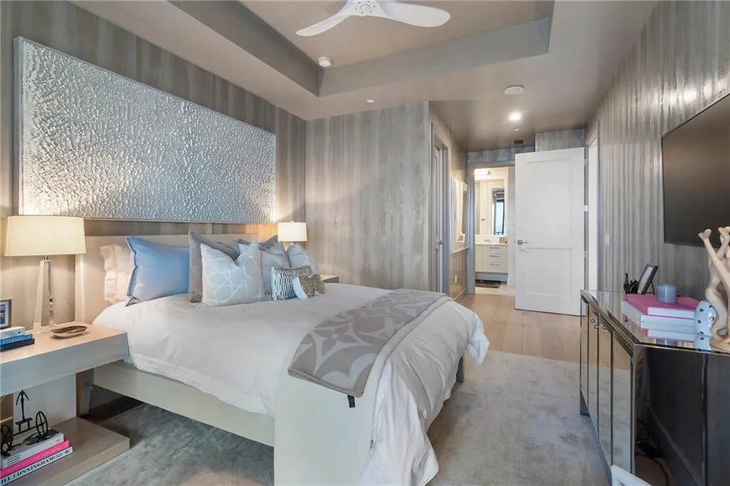 2520 Peachtree Road Nw Unit 1202, Atlanta, Georgia 30305, 2 Bedrooms Bedrooms, ,3 BathroomsBathrooms,Residential,For Sale,2520 Peachtree Road Nw Unit 1202,7614740