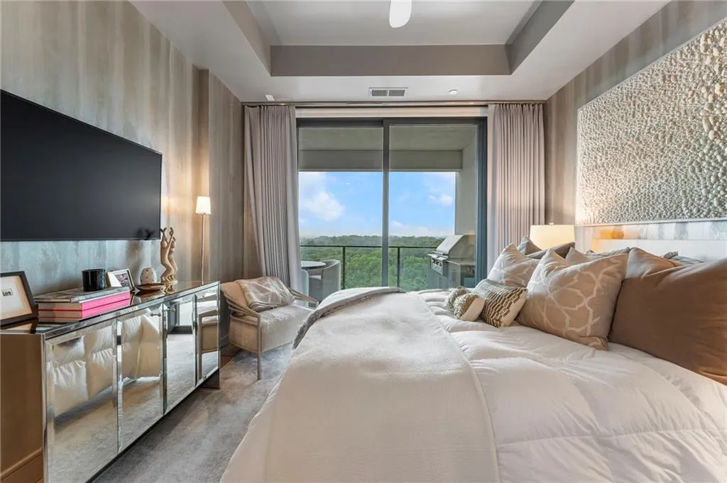 2520 Peachtree Road Nw Unit 1202, Atlanta, Georgia 30305, 2 Bedrooms Bedrooms, ,3 BathroomsBathrooms,Residential,For Sale,2520 Peachtree Road Nw Unit 1202,7614740