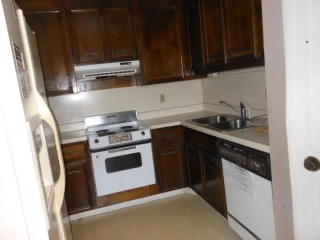 325 Winding River Drive Unit A, Atlanta, Georgia 30315, 2 Bedrooms Bedrooms, ,2 BathroomsBathrooms,Residential,Sold,325 Winding River Drive Unit A,5660927