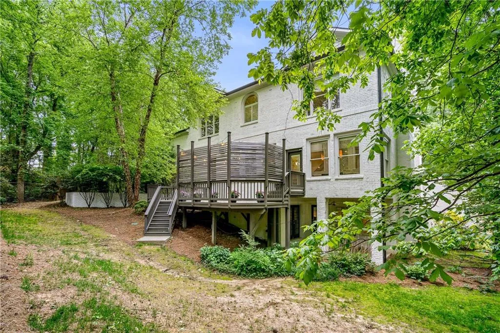 560 Glengate Cove, Sandy Springs, Georgia 30328, 5 Bedrooms Bedrooms, ,4 BathroomsBathrooms,Residential,Sold,560 Glengate Cove,7194179