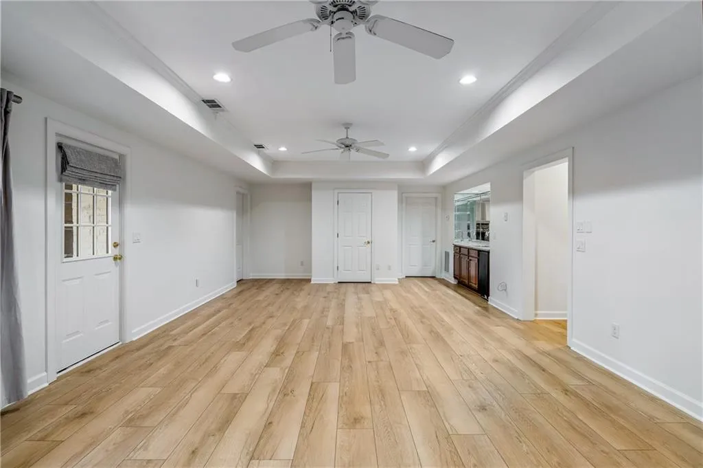 560 Glengate Cove, Sandy Springs, Georgia 30328, 5 Bedrooms Bedrooms, ,4 BathroomsBathrooms,Residential,Sold,560 Glengate Cove,7194179