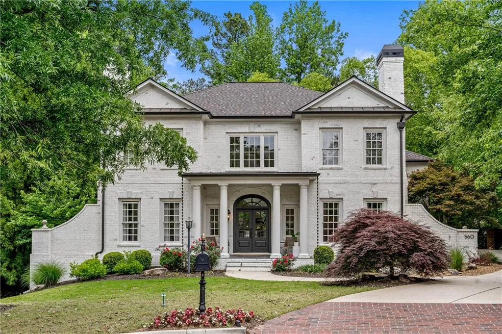 560 Glengate Cove, Sandy Springs, Georgia 30328, 5 Bedrooms Bedrooms, ,4 BathroomsBathrooms,Residential,Sold,560 Glengate Cove,7194179