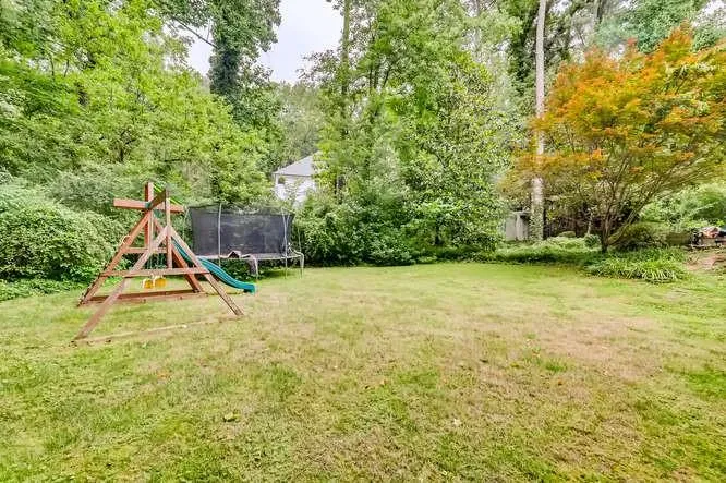 6550 Burdett Drive, Sandy Springs, Georgia 30328, 3 Bedrooms Bedrooms, ,2 BathroomsBathrooms,Residential,Sold,6550 Burdett Drive,6744765