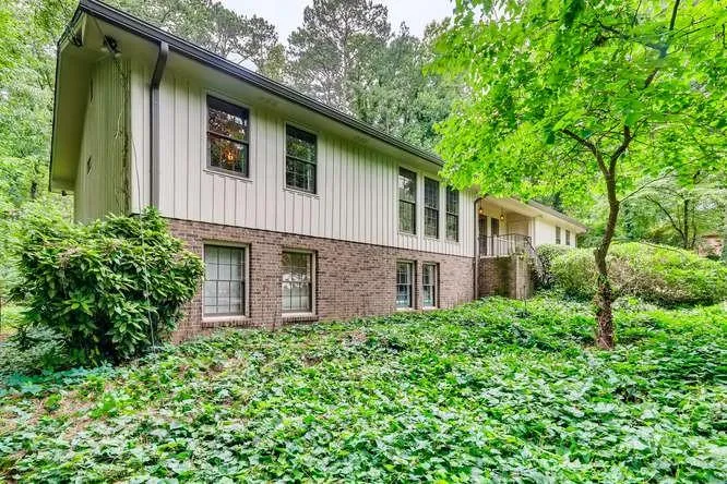 6550 Burdett Drive, Sandy Springs, Georgia 30328, 3 Bedrooms Bedrooms, ,2 BathroomsBathrooms,Residential,Sold,6550 Burdett Drive,6744765