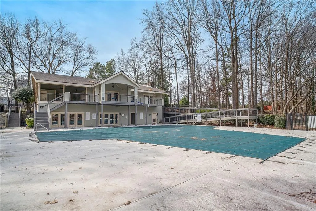 56 Basswood Circle, Atlanta, Georgia 30328, 3 Bedrooms Bedrooms, ,3 BathroomsBathrooms,Residential,Sold,56 Basswood Circle,6686973